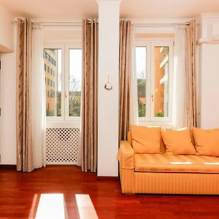 Delizioso Porta Metronia Rome